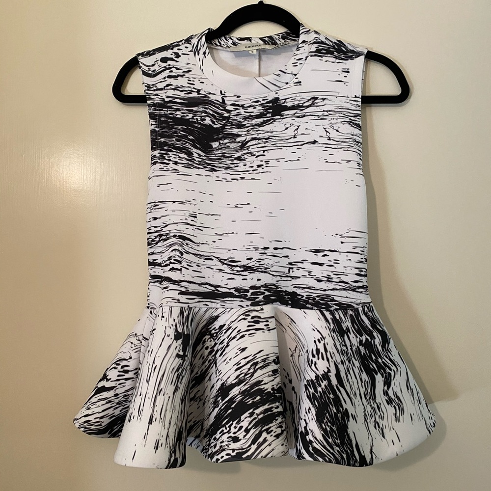 C/MEO COLLECTIVE “Skyline” Peplum Top in Marble